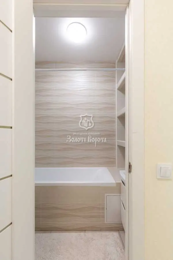 Фото Продаю 1 кімнатну квартиру, 30.6 кв. м, Соборності просп. (Возз’єднання)  Київ, ціна: 69500 USD, код 9513