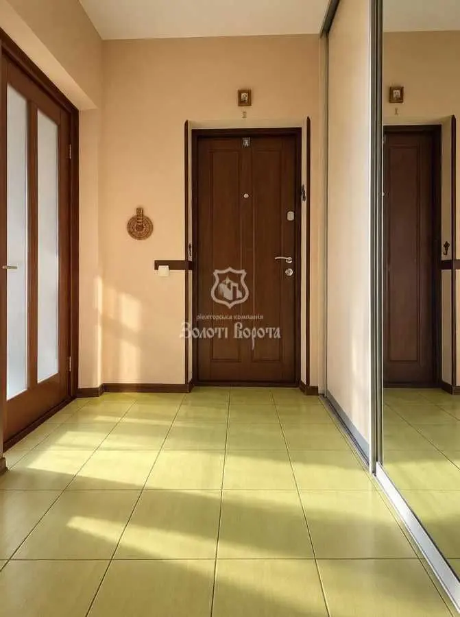 Фото Продаю 1 кімнатну квартиру, 39.9 кв. м, Новаторів вул. 22б Київ, ціна: 55000 USD, код 9518