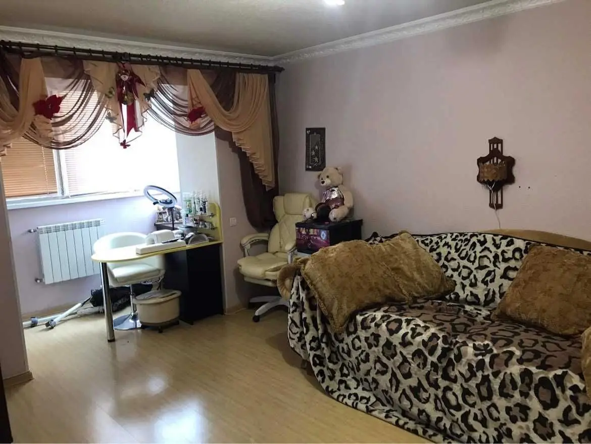 Фото Зняти 3 кімнатну квартиру, 14-а Лінія вул.  Київ в довгострокову оренду, ціна: 15500 UAH, код 9519