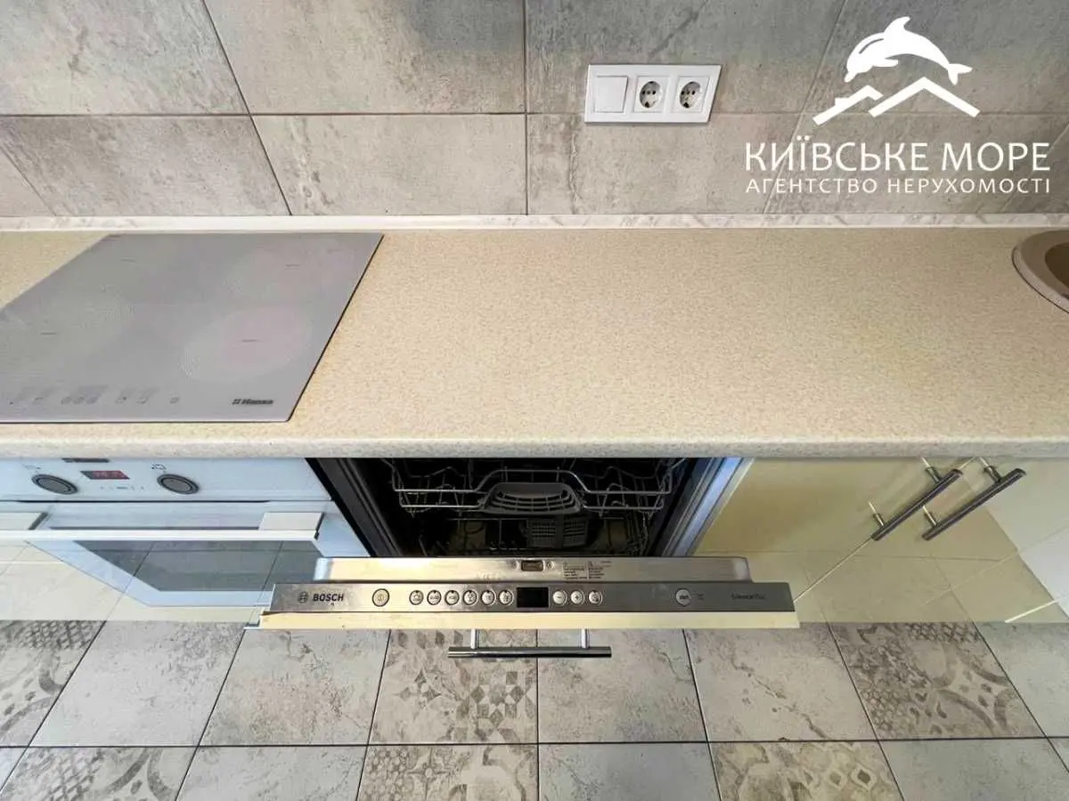 Фото Зняти 3 кімнатну квартиру, Воскресенська вул. 18 Київ в довгострокову оренду, ціна: 27000 UAH, код 9523