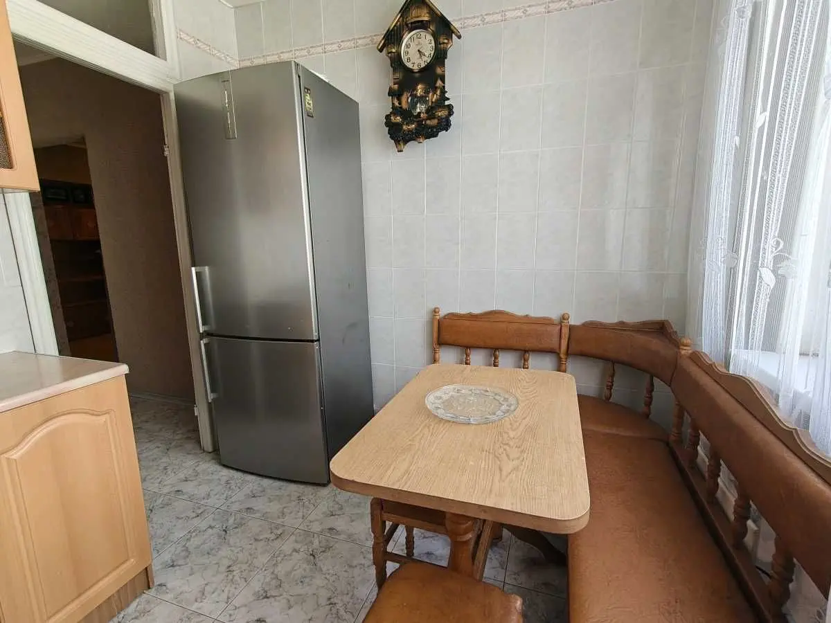 Фото Зняти 3 кімнатну квартиру, Тростянецька вул.  Київ в довгострокову оренду, ціна: 14000 UAH, код 9528