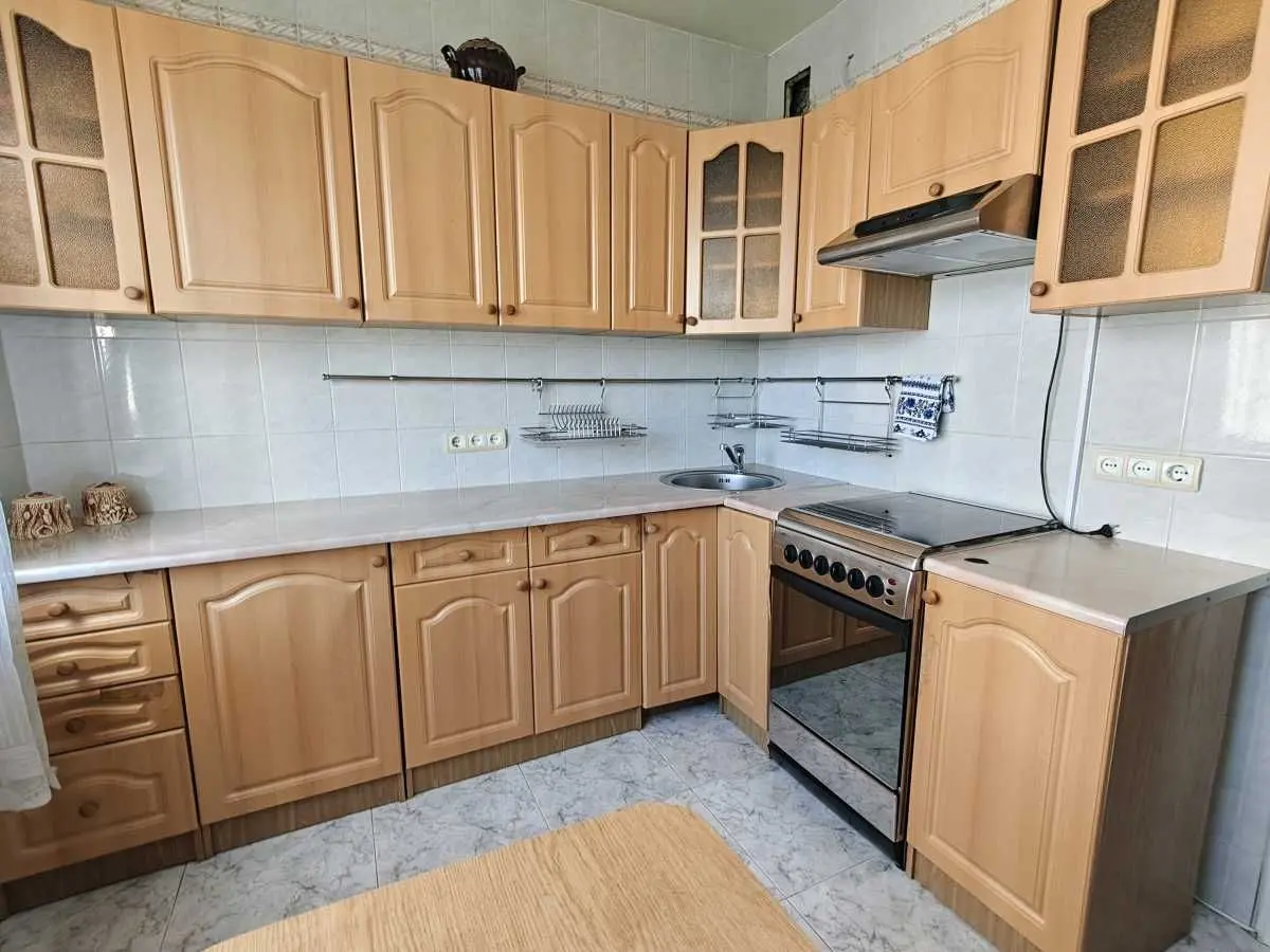 Фото Зняти 3 кімнатну квартиру, Тростянецька вул.  Київ в довгострокову оренду, ціна: 14000 UAH, код 9528