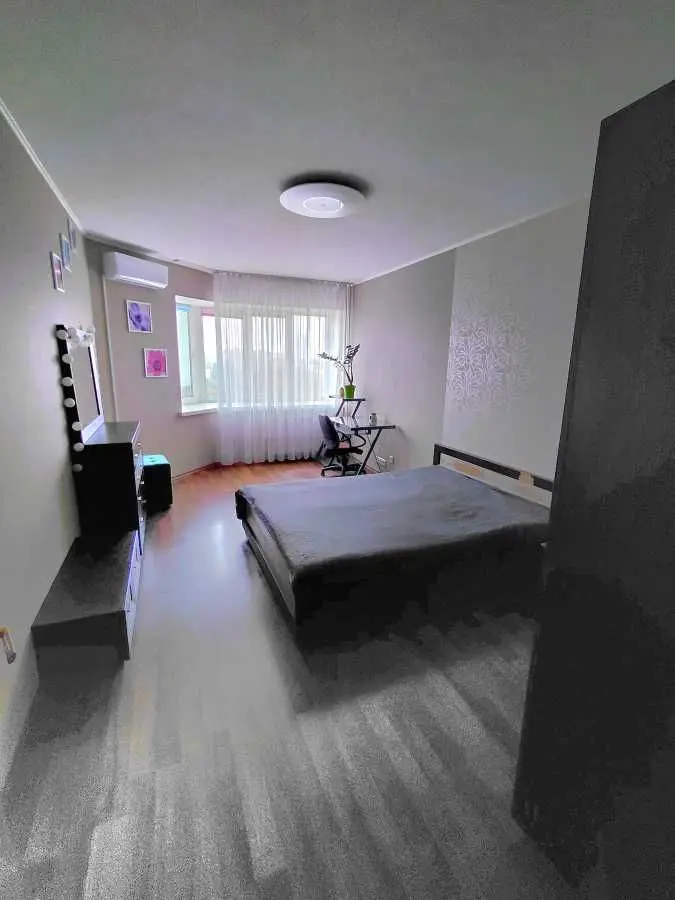 Фото Продаю 1-комнатную квартиру, 47.3 кв. м, Вацлава Гавела бульв. (Ивана Лепсе) 7в Киев, цена: 69700 USD, код 9534