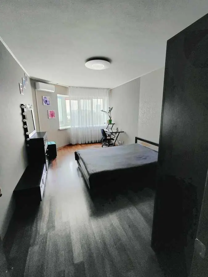 Фото Продаю 1-комнатную квартиру, 47.3 кв. м, Вацлава Гавела бульв. (Ивана Лепсе) 7в Киев, цена: 69700 USD, код 9534