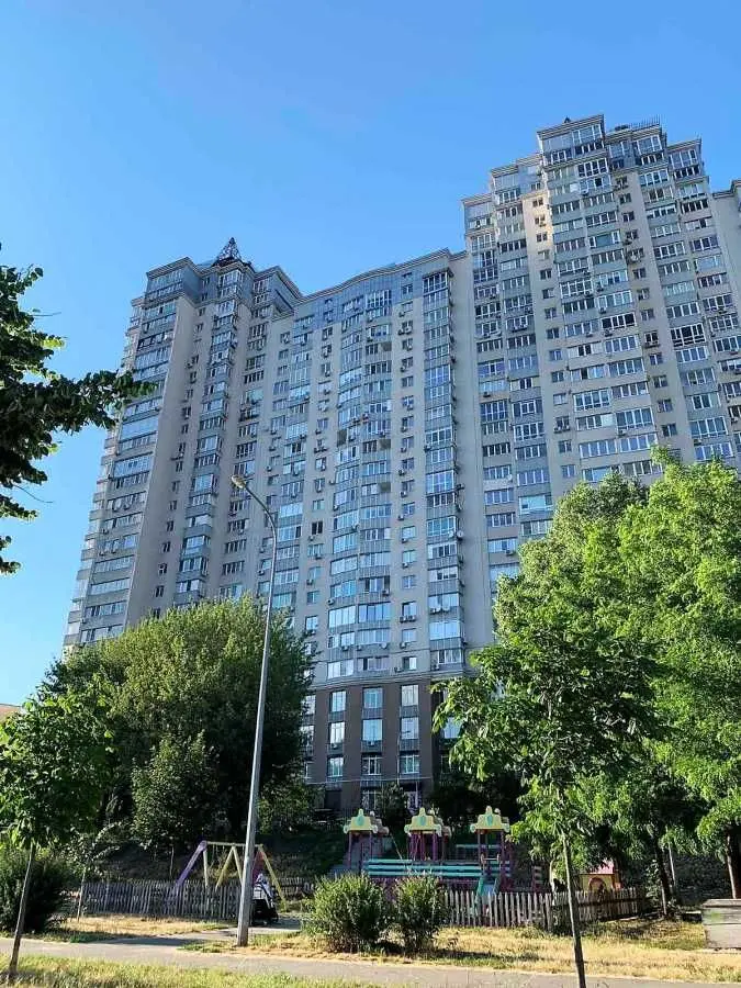 Фото Selling a 1-room apartment, 52 sq.m., Ovanesa Tumaniana Street 15А Kyiv, price: 110000 USD, code 9540