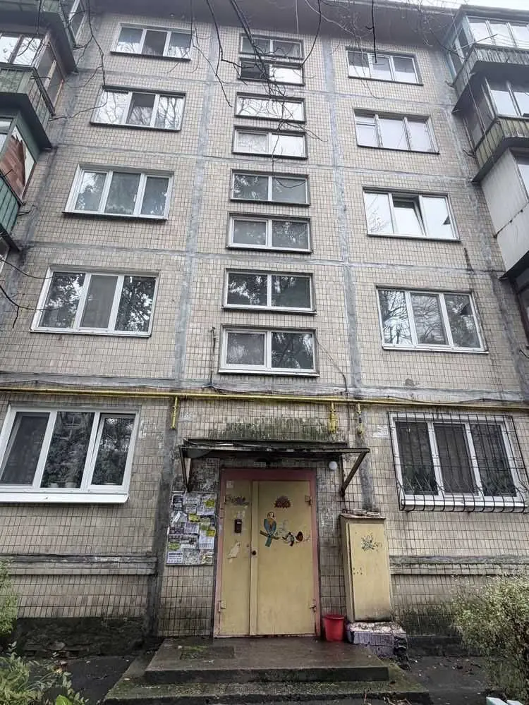 Фото Selling a 2-room apartment, 47 sq.m., Marshala Konieva Street  Kyiv, price: 49994 USD, code 9541
