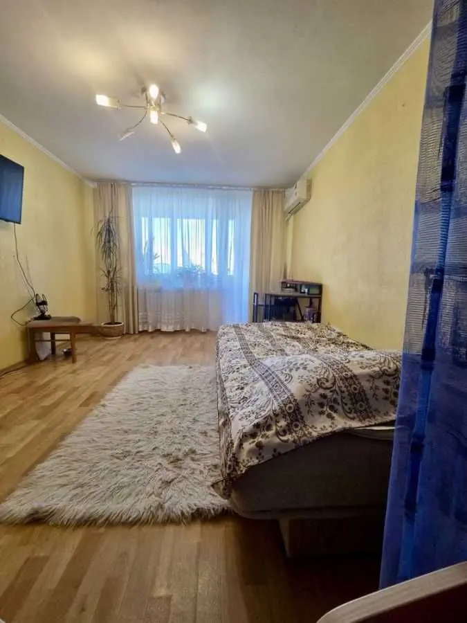 Фото Продаю 1-комнатную квартиру, 39 кв. м, Братів Пʼятигорських ул. (Барнаульская)  Днепр, цена: 28500 USD, код 9545