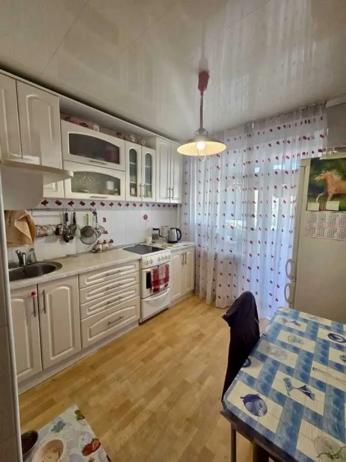 Фото Продаю 1-комнатную квартиру, 39 кв. м, Братів Пʼятигорських ул. (Барнаульская)  Днепр, цена: 28500 USD, код 9545