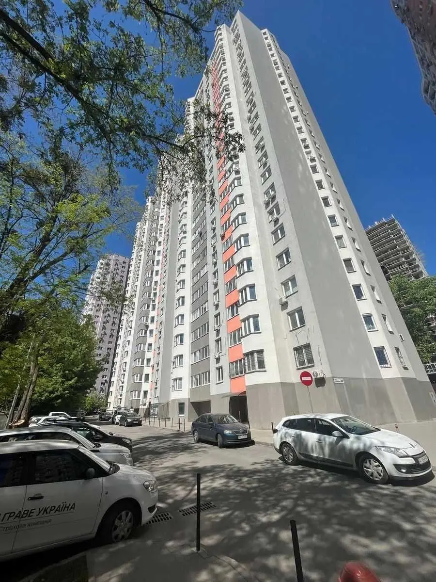 Фото Rent a 1-room apartment, Iulii Zdanovskoi Street (Lomonosova Street) 34а Kyiv for long-term rent, price: 19000 UAH, code 9551