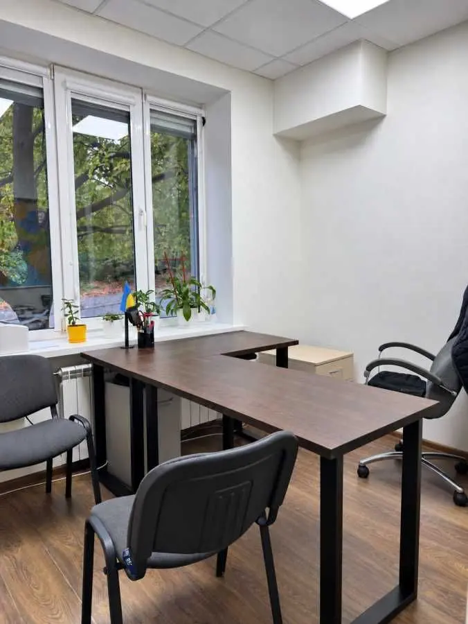 Фото Продаю офіс, 73.5 кв. м, Полковника Затєвахіна вул.  Київ, ціна: 159000 USD, код 9555