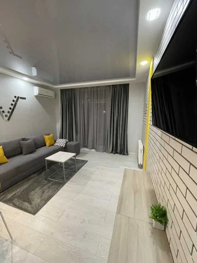 Фото Rent a 1-room apartment, Beresteiska Avenue (Peremohy Avenue) 5в Kyiv for long-term rent, price: 20000 UAH, code 9556