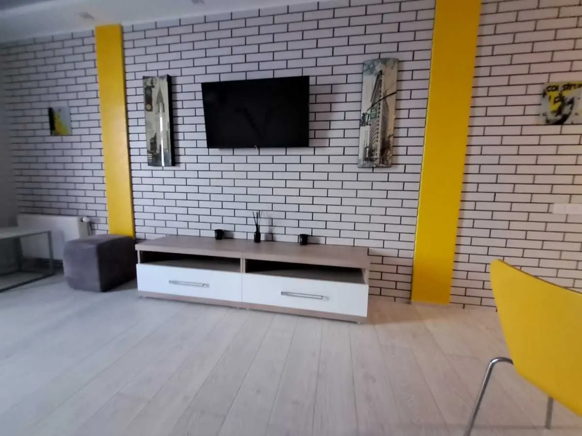 Фото Rent a 1-room apartment, Beresteiska Avenue (Peremohy Avenue) 5в Kyiv for long-term rent, price: 20000 UAH, code 9556