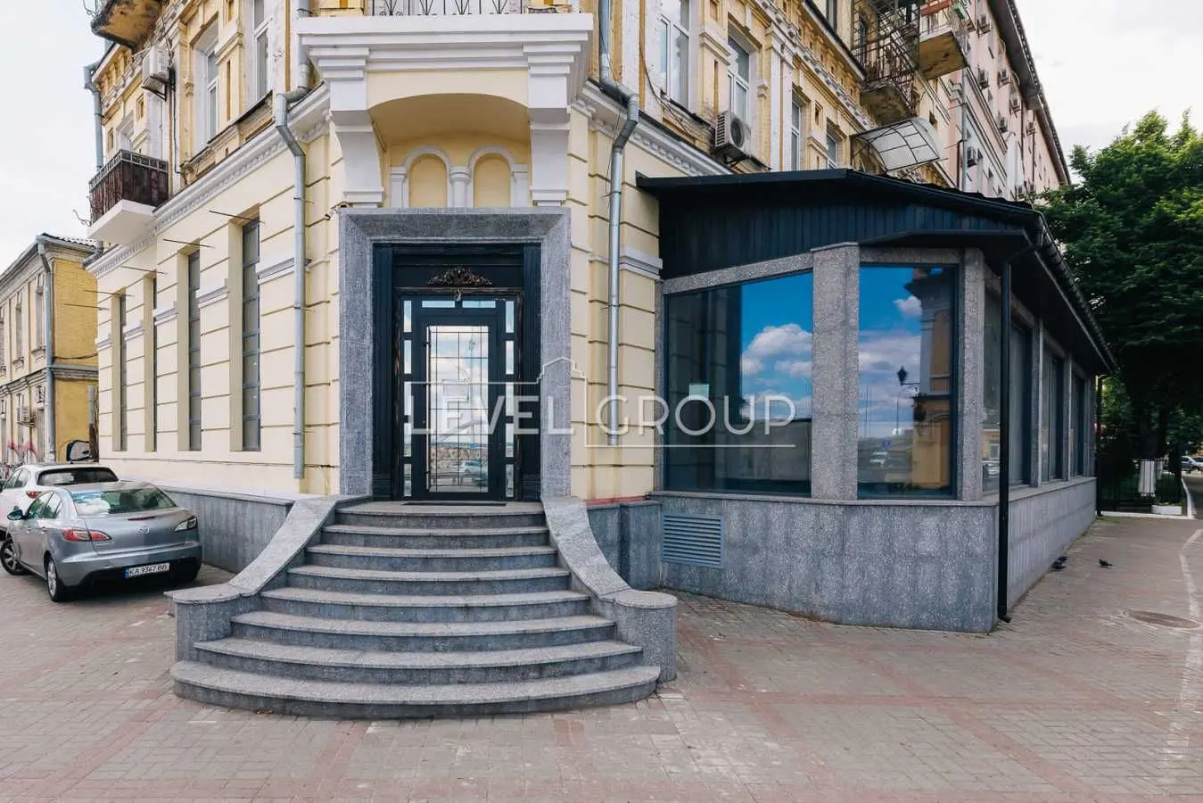 Фото Selling commercial property, 571 sq.m., Naberezhno-Khreschatytska Street 17/18 Kyiv, price: 1800000 USD, code 9568