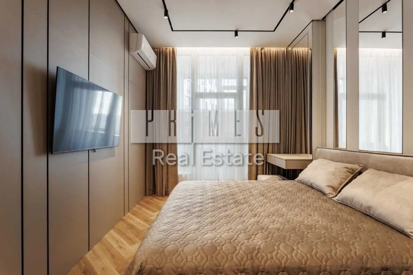 Фото Продаю 3 кімнатну квартиру, 82 кв. м, Берестейський просп. (Перемоги) 11 Київ, ціна: 250000 USD, код 9570
