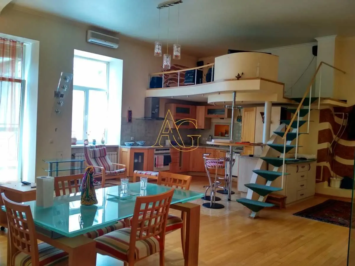 Фото Rent a 3-room apartment, Reitarska Street 25 Kyiv for long-term rent, price: 1000 USD, code 9573