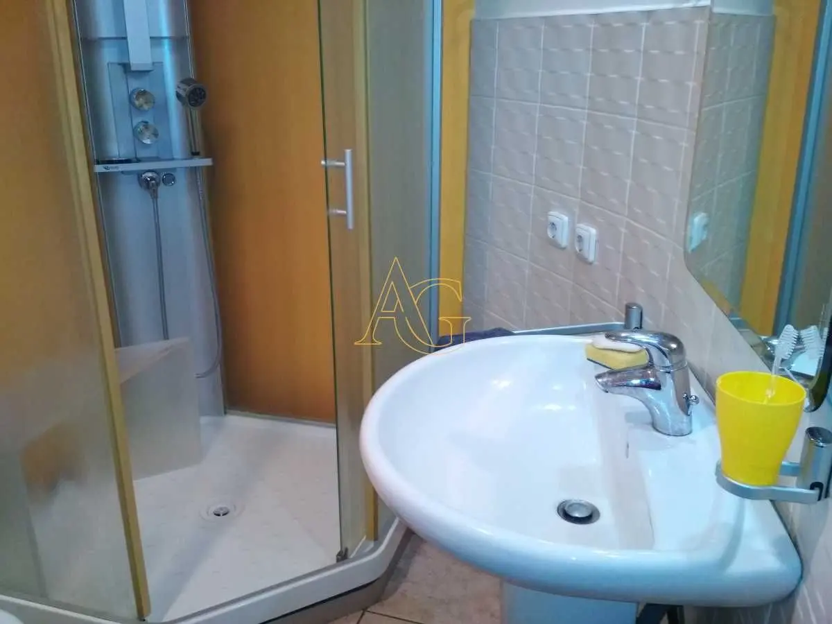 Фото Rent a 3-room apartment, Reitarska Street 25 Kyiv for long-term rent, price: 1000 USD, code 9573