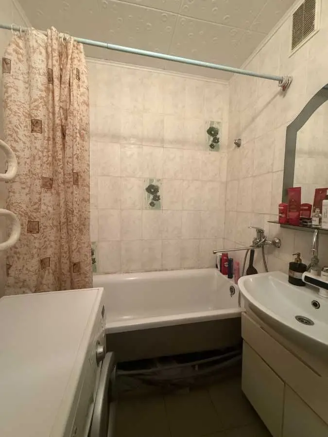 Фото Продаю 3 кімнатну квартиру, 66 кв. м, Європейська вул. (Жовтнева) 6 Вишневе, ціна: 80000 USD, код 9580