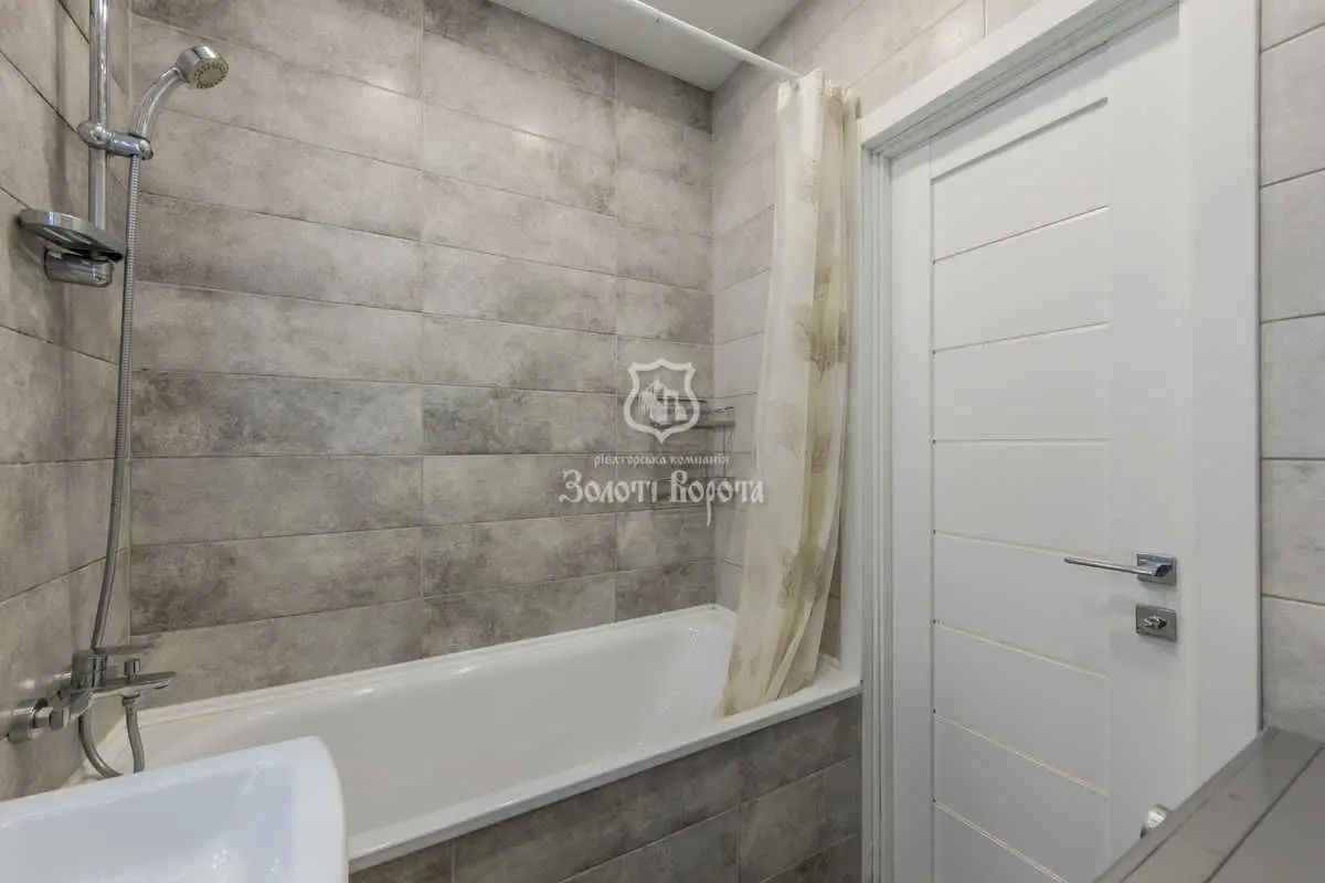 Фото Продаю 1 кімнатну квартиру, 46.4 кв. м, Клавдіївська вул.  Київ, ціна: 45000 USD, код 9581