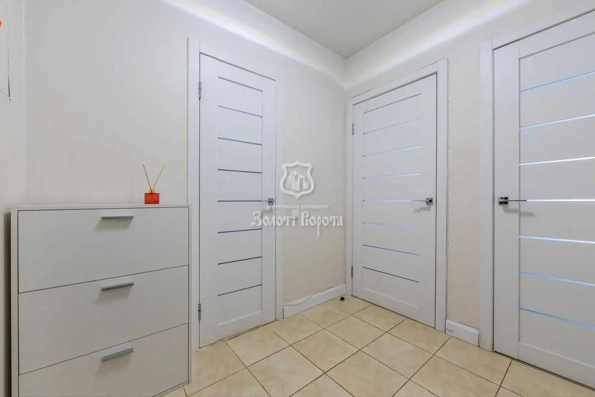 Фото Продаю 1 кімнатну квартиру, 46.4 кв. м, Клавдіївська вул.  Київ, ціна: 45000 USD, код 9581