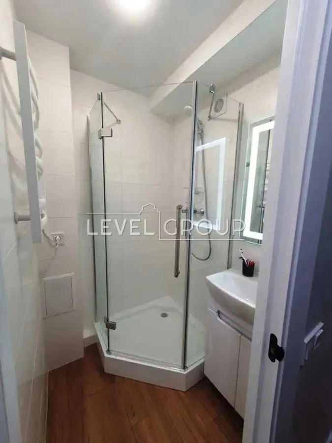 Фото Selling a 2-room apartment, 48 sq.m., Darnytskyi Boulevard 11 Kyiv, price: 75000 USD, code 9584