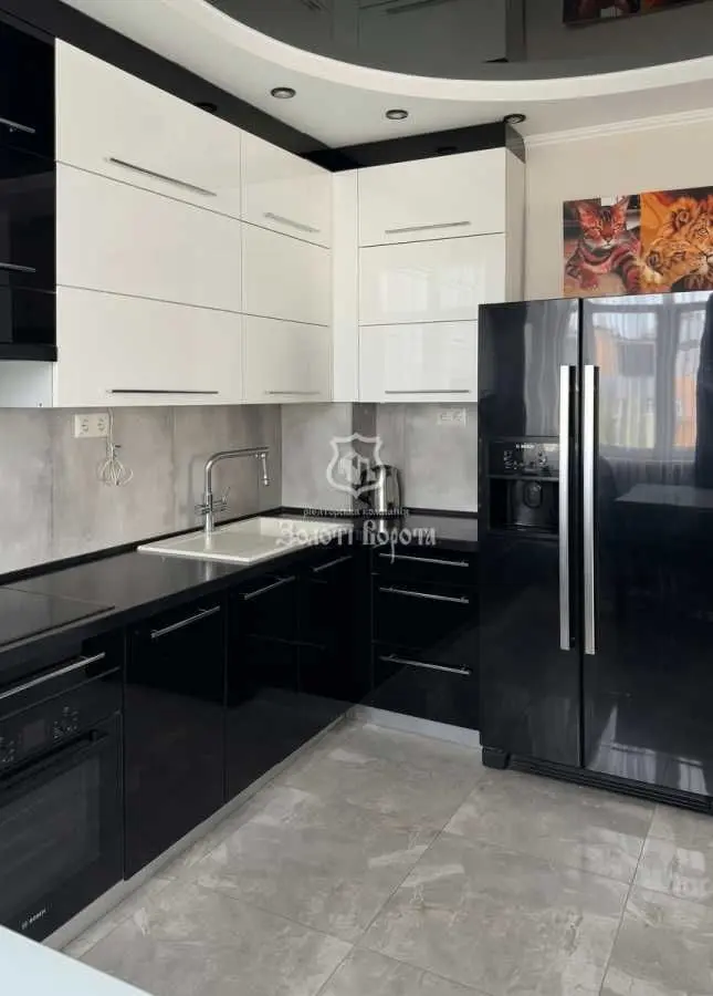 Фото Продаю 3 кімнатну квартиру, 83.7 кв. м, Сім’ї Кульженків вул. (Петра Дегтяренка) 35 Київ, ціна: 148000 USD, код 9585