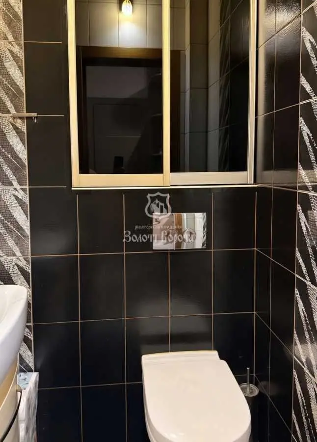 Фото Продаю 3 кімнатну квартиру, 83.7 кв. м, Сім’ї Кульженків вул. (Петра Дегтяренка) 35 Київ, ціна: 148000 USD, код 9585