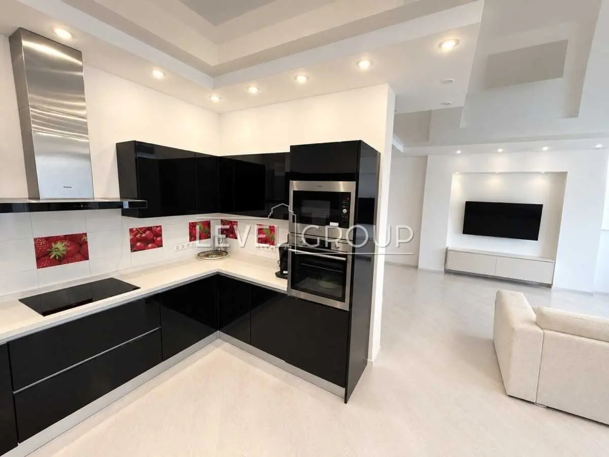 Фото Selling a 2-room apartment, 85 sq.m., Dniprovska Embarkment 14 Kyiv, price: 175000 USD, code 9588