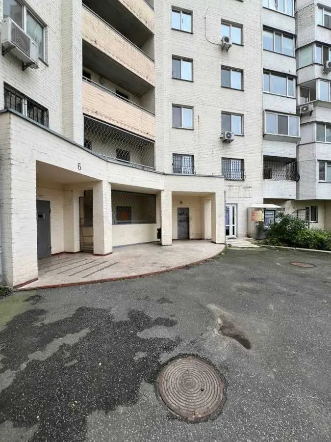 Фото Продаю 2-комнатную квартиру, 81 кв. м, ул. Левка Лукьяненко (Маршала Тимошенко) 13а Киев, цена: 147000 USD, код 9592