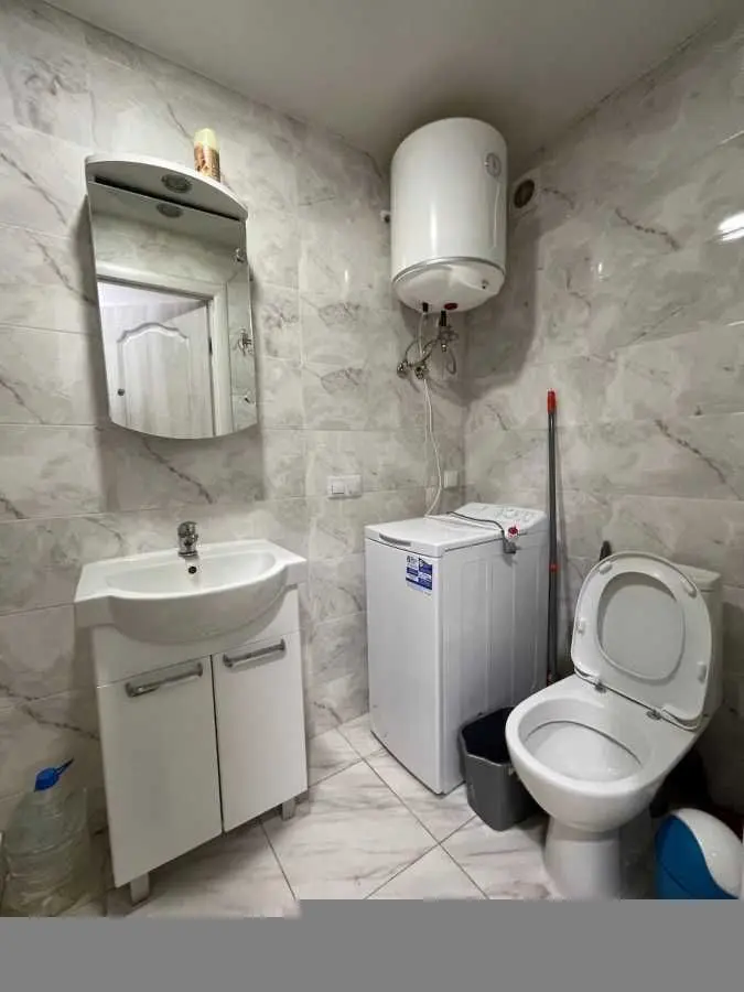 Фото Зняти 1 кімнатну квартиру, Машинобудівна вул. 41 Київ в довгострокову оренду, ціна: 10000 UAH, код 9595