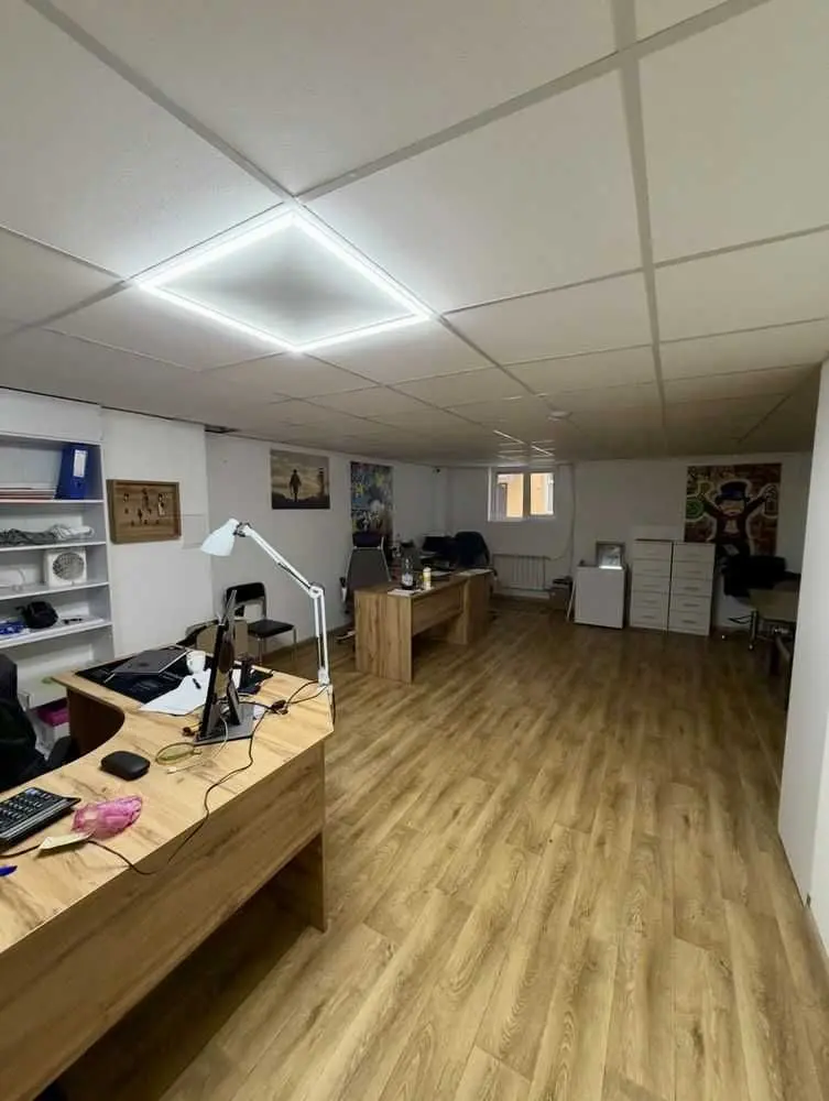 Фото Продаю офис, 345.9 кв. м, Глубочицкая ул. 40 Киев, цена: 800 USD, код 9605