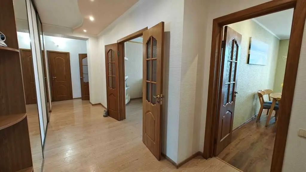 Фото Зняти 3 кімнатну квартиру, Михайла Дерегуса вул. (Янтарна)  Київ в довгострокову оренду, ціна: 28900 UAH, код 9608
