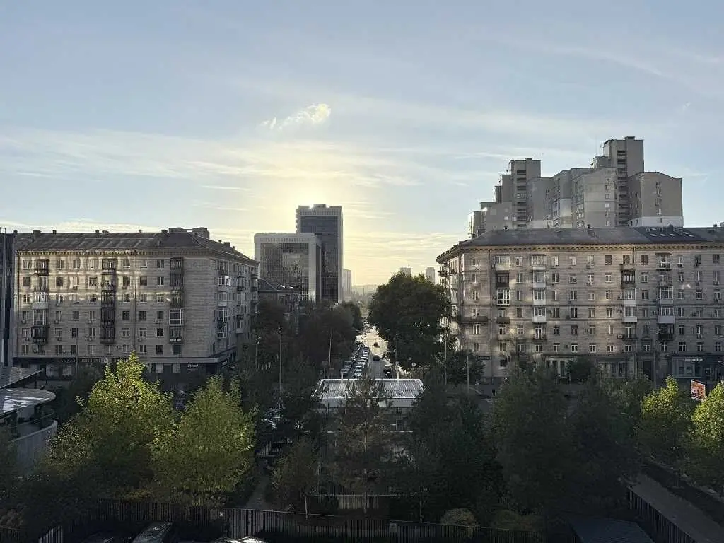 Фото Снять 2-комнатную квартиру, Предславинская ул.  Киев в долгосрочную аренду, цена: 1000 USD, код 9609