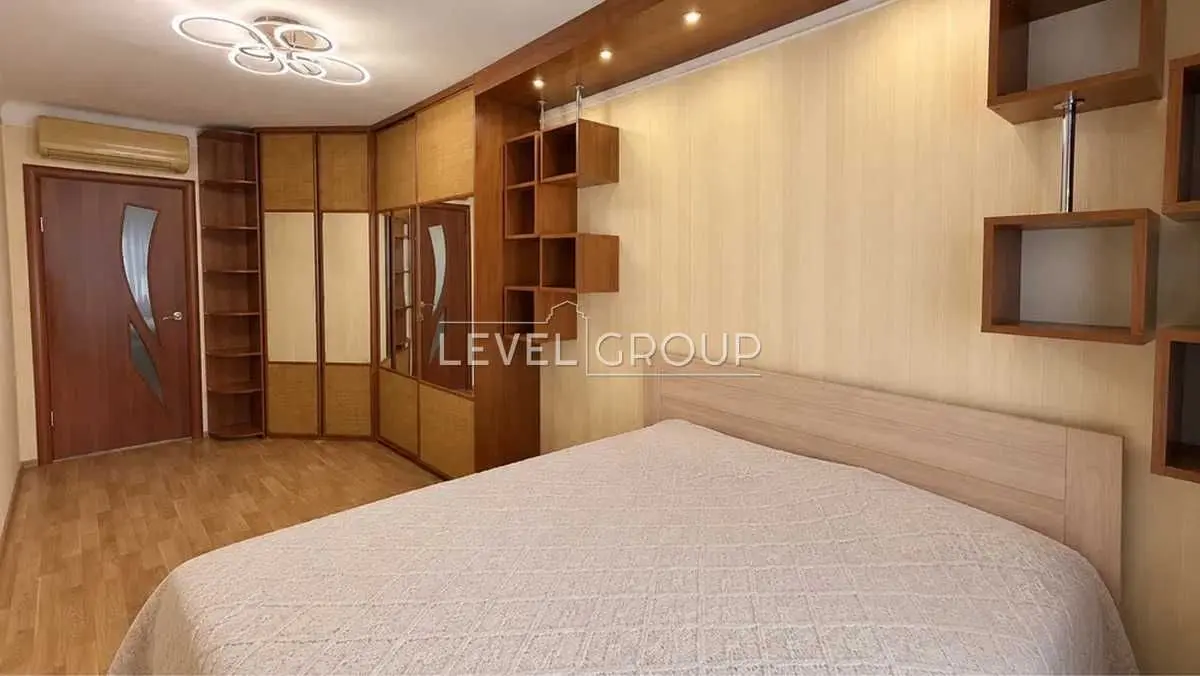 Фото Продаю 3-комнатную квартиру, 57 кв. м, Вацлава Гавела бульв. (Ивана Лепсе) 79 Киев, цена: 69000 USD, код 9610