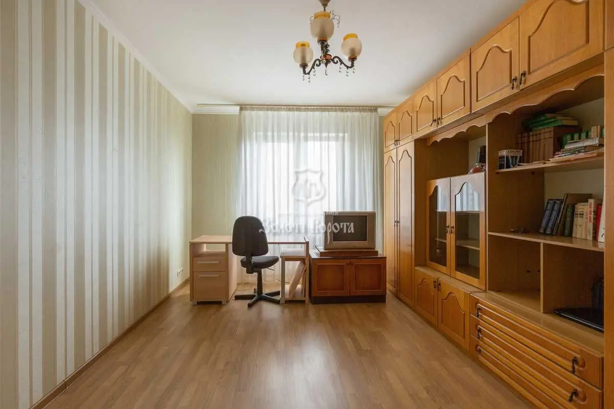 Фото Продаю 2-комнатную квартиру, 66.7 кв. м, Урловская ул. 38 Киев, цена: 79000 USD, код 9615