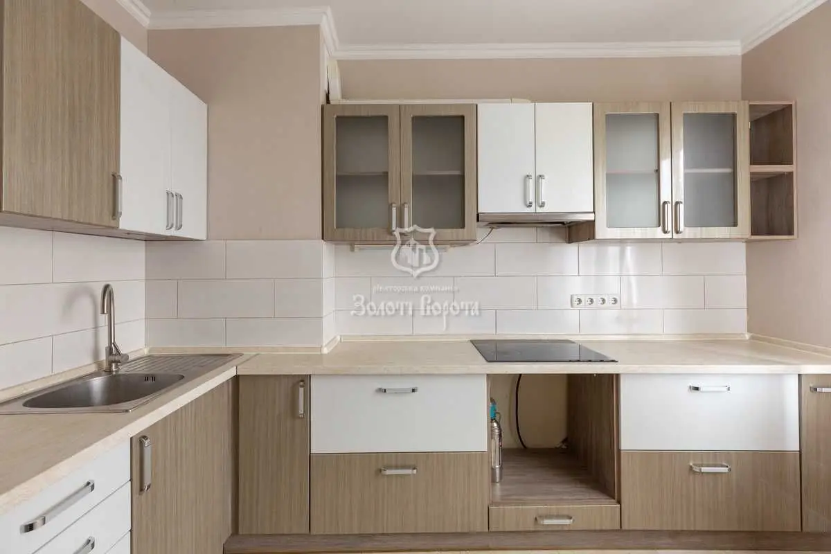 Фото Продаю 2-комнатную квартиру, 66.7 кв. м, Урловская ул. 38 Киев, цена: 79000 USD, код 9615