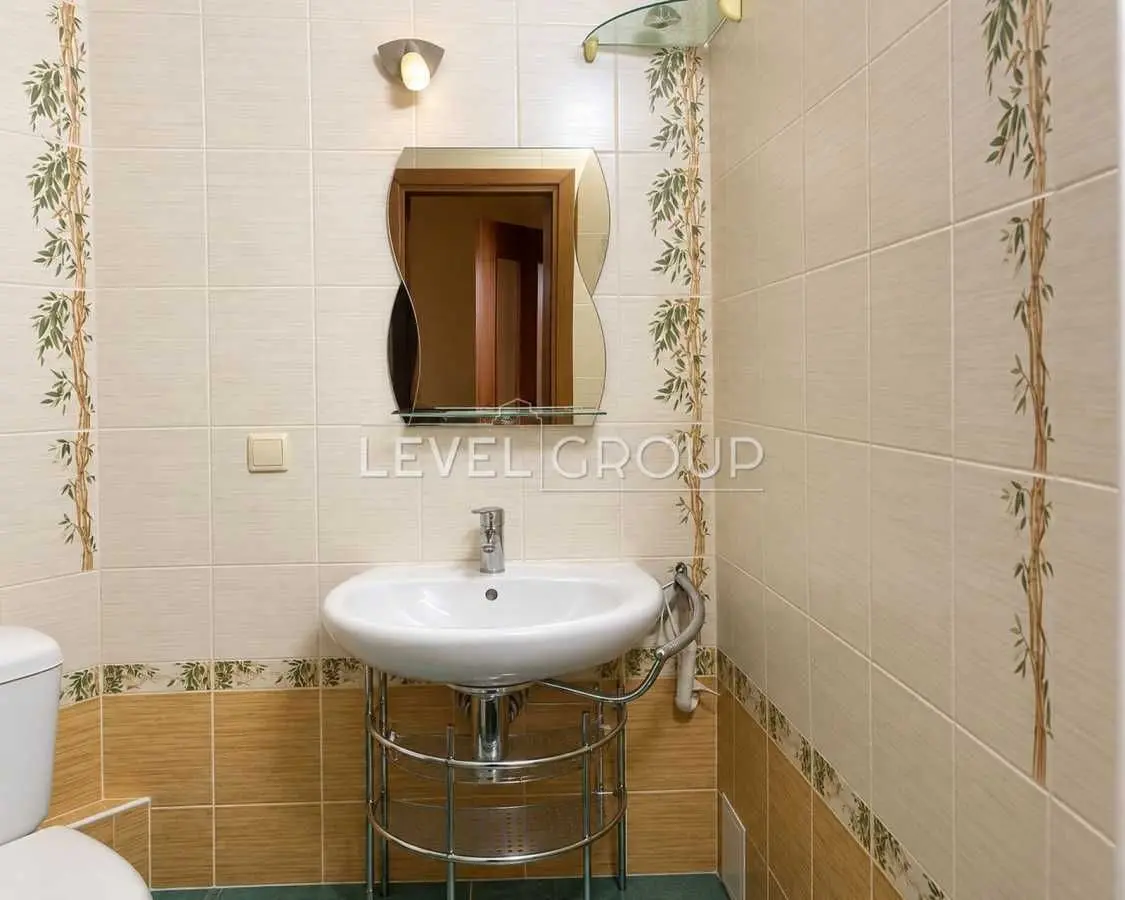 Фото Selling a 2-room apartment, 49 sq.m., Akademika Hlushkova Avenue  Kyiv, price: 80000 USD, code 9619