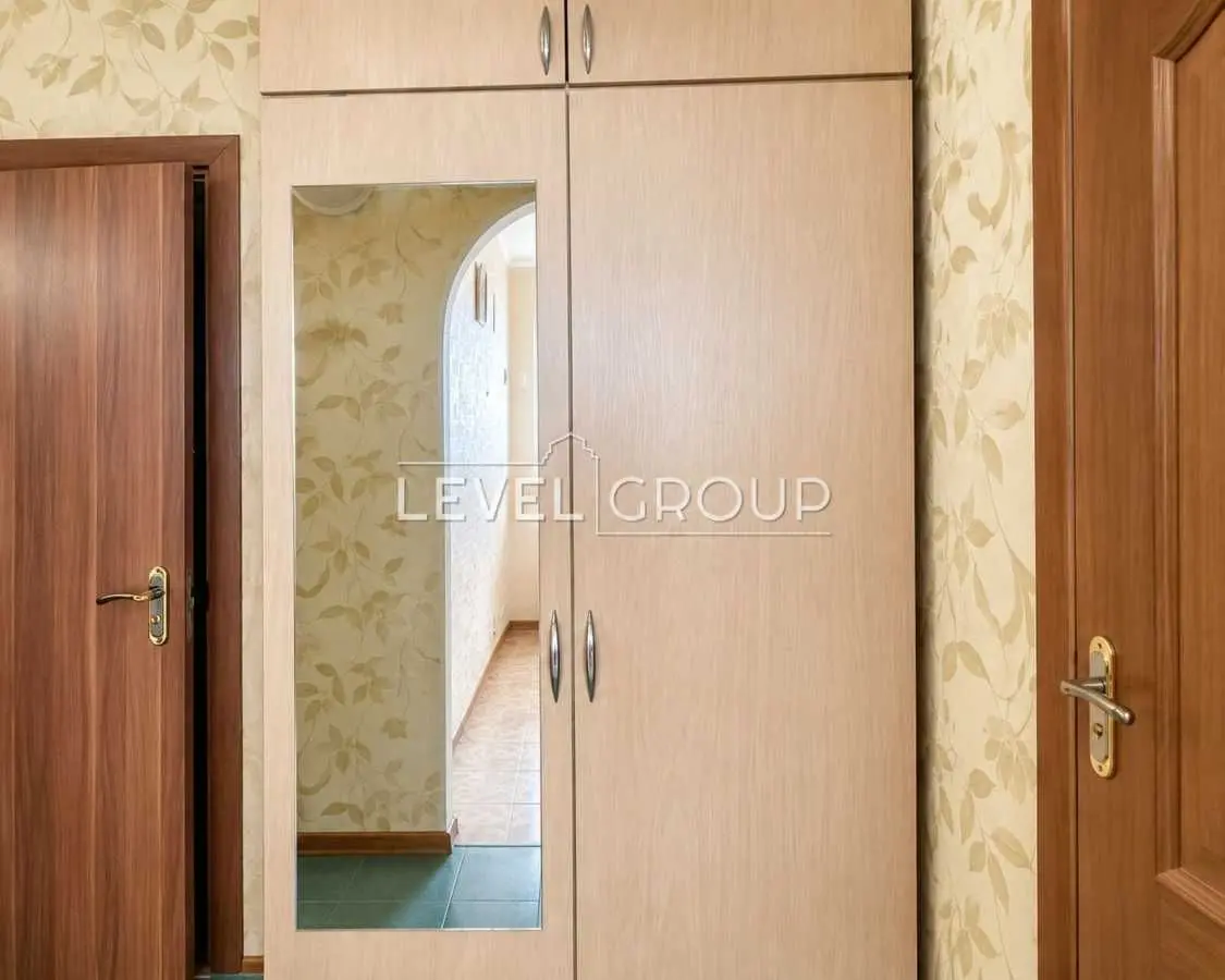 Фото Selling a 2-room apartment, 49 sq.m., Akademika Hlushkova Avenue  Kyiv, price: 80000 USD, code 9619