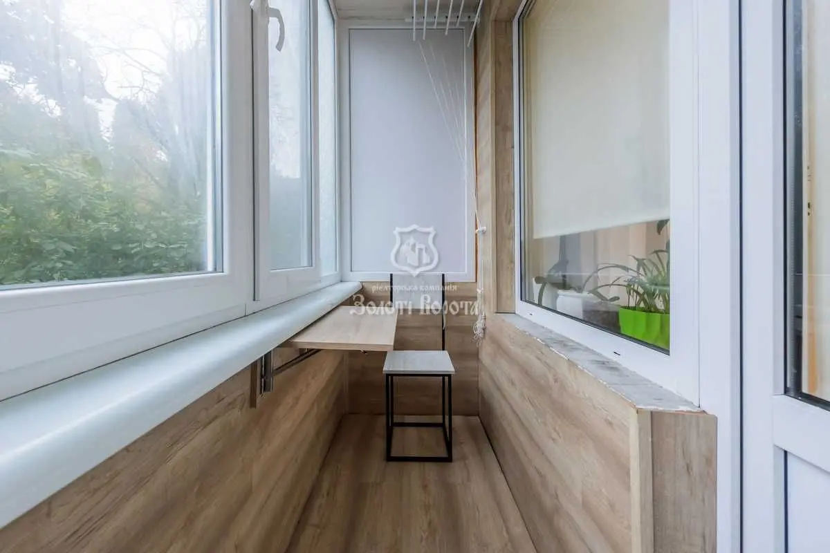 Фото Selling a 3-room apartment, 54 sq.m., Marii Pryimachenko Boulevard 6а Kyiv, price: 145000 USD, code 9621