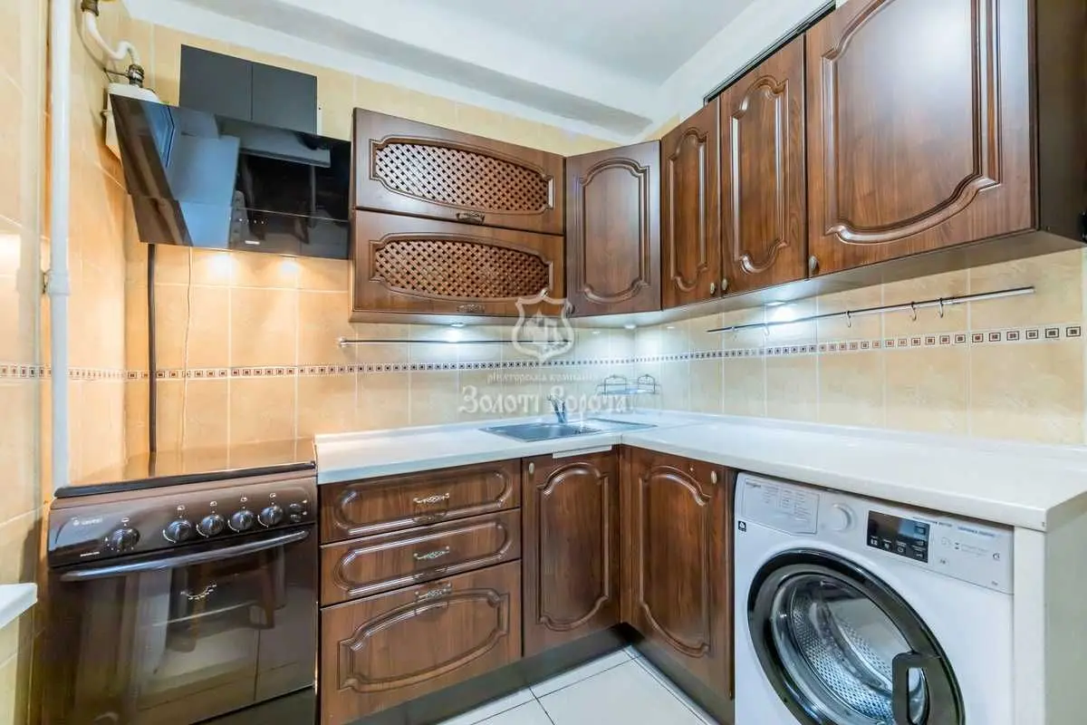 Фото Selling a 3-room apartment, 54 sq.m., Marii Pryimachenko Boulevard 6а Kyiv, price: 145000 USD, code 9621