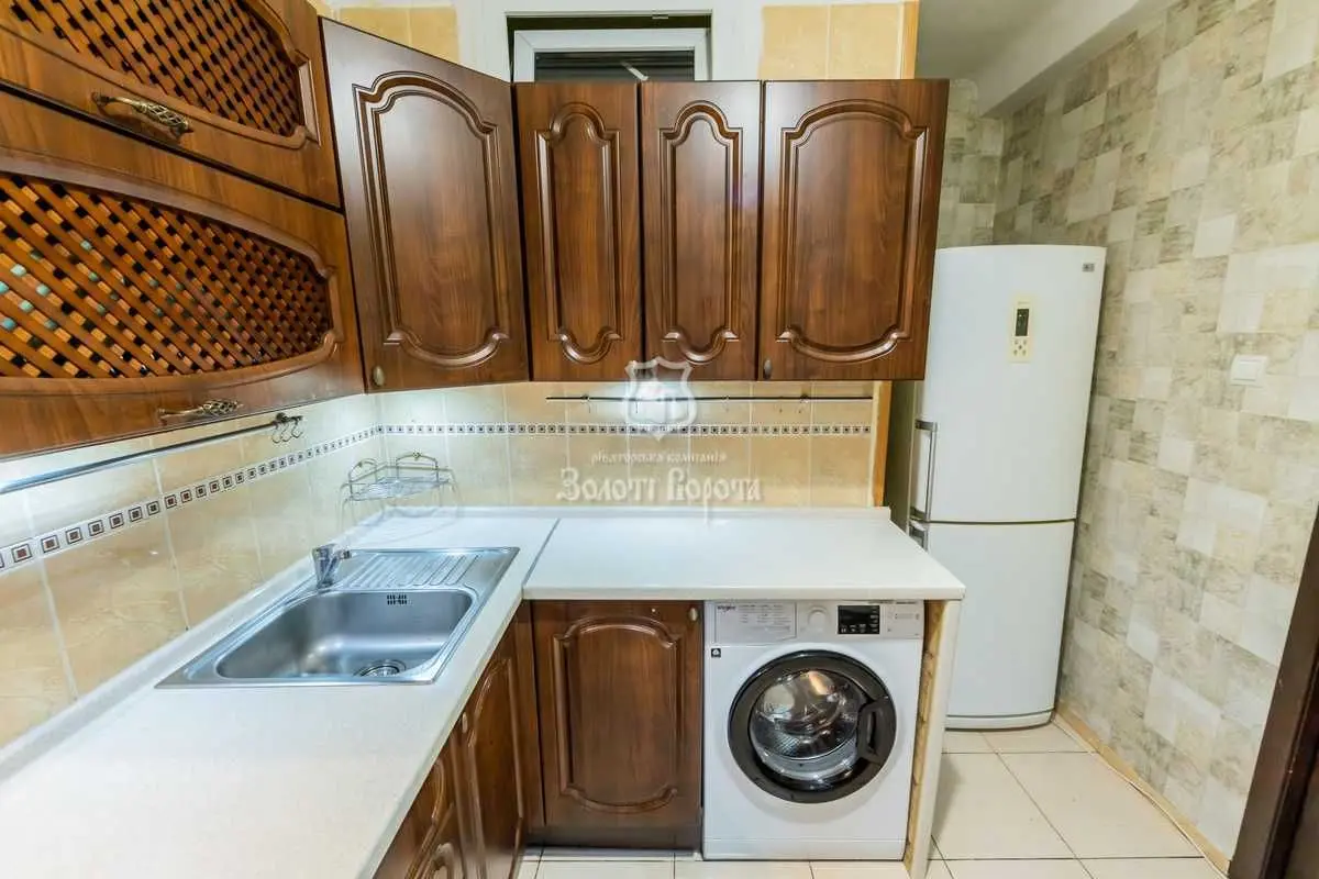 Фото Selling a 3-room apartment, 54 sq.m., Marii Pryimachenko Boulevard 6а Kyiv, price: 145000 USD, code 9621
