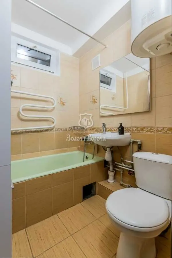 Фото Selling a 3-room apartment, 54 sq.m., Marii Pryimachenko Boulevard 6а Kyiv, price: 145000 USD, code 9621