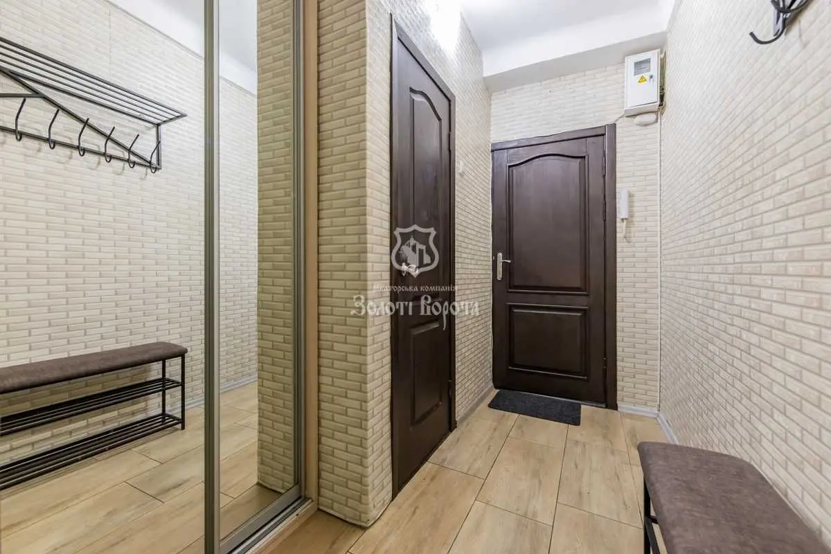 Фото Selling a 3-room apartment, 54 sq.m., Marii Pryimachenko Boulevard 6а Kyiv, price: 145000 USD, code 9621