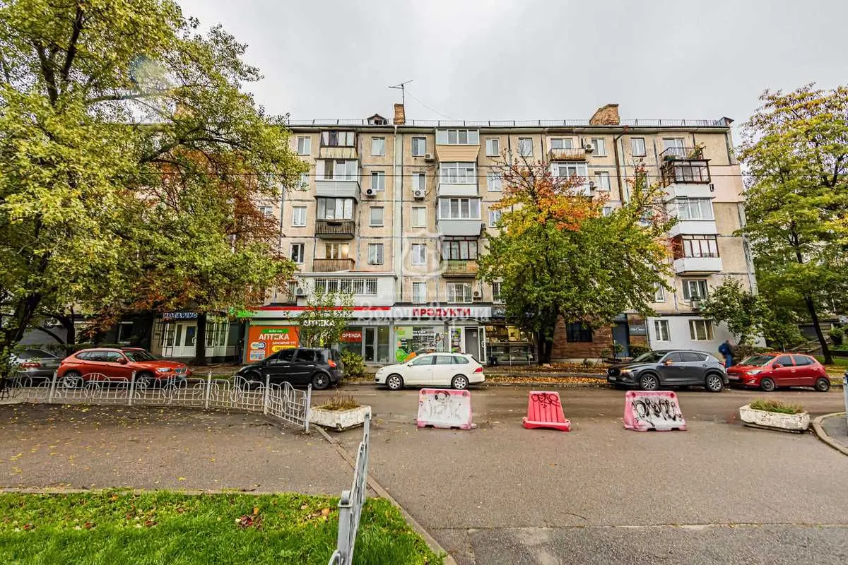 Фото Selling a 3-room apartment, 54 sq.m., Marii Pryimachenko Boulevard 6а Kyiv, price: 145000 USD, code 9621