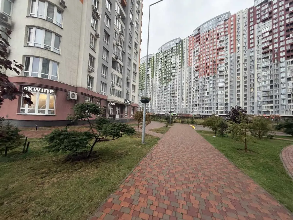 Фото Зняти 1 кімнатну квартиру, Каховська вул. 58 Київ в довгострокову оренду, ціна: 17000 UAH, код 9622