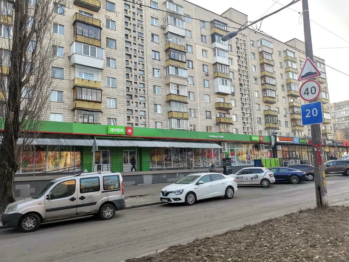 Фото Зняти 3 кімнатну квартиру, Академіка Доброхотова вул. 8 Київ в довгострокову оренду, ціна: 4000 UAH, код 9623