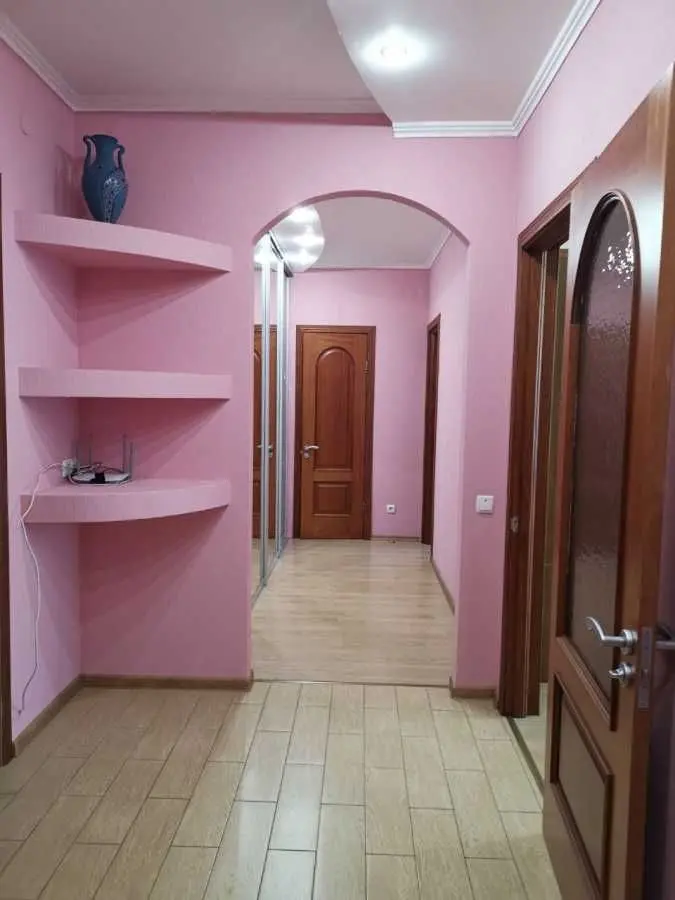 Фото Зняти 2 кімнатну квартиру, Раїси Окіпної вул. 4 Київ в довгострокову оренду, ціна: 22000 UAH, код 9629