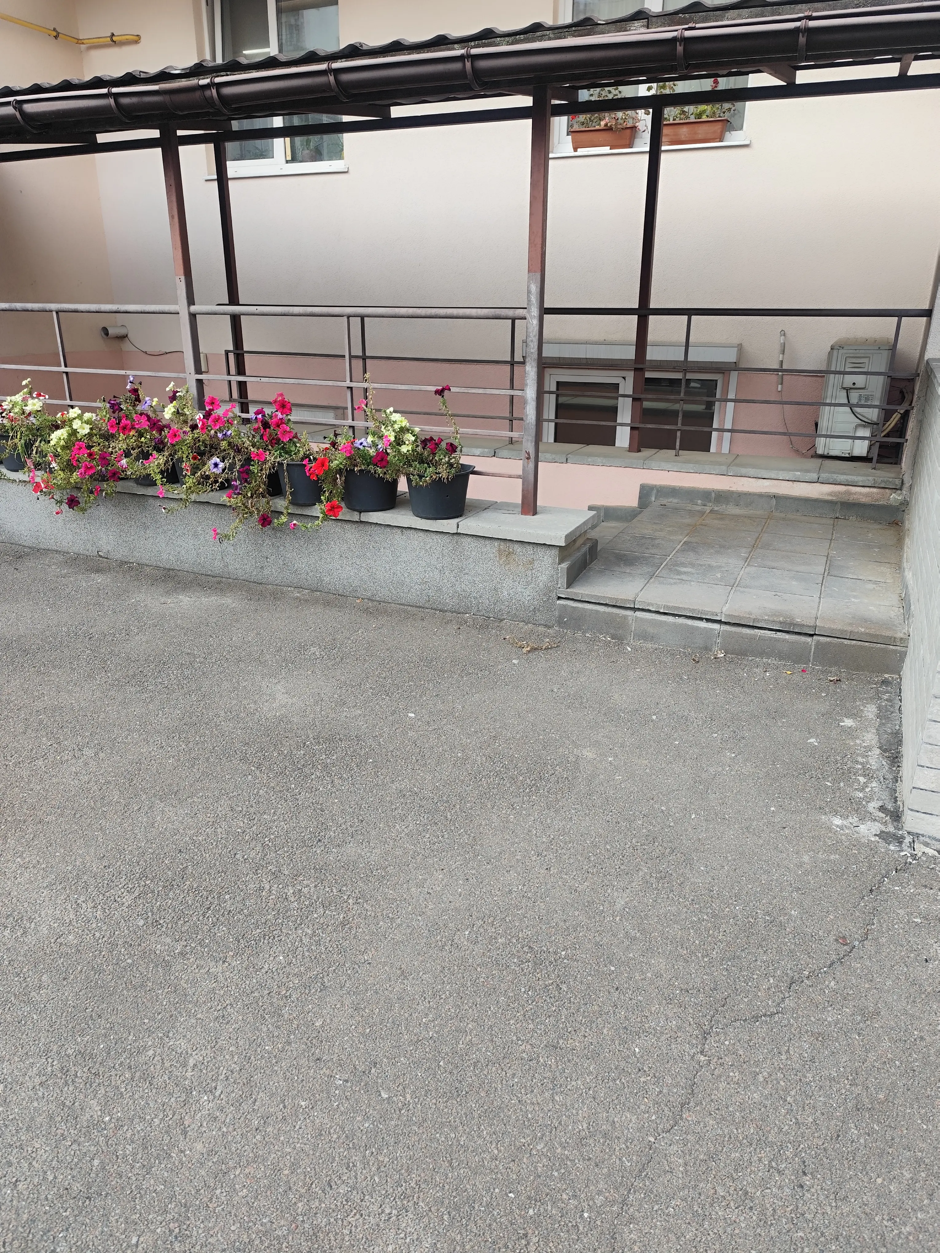 Фото Продаю офіс, 42.1 кв. м, Академіка Лебедєва вул. 1 к5 Київ, ціна: 65000 $, код 9633