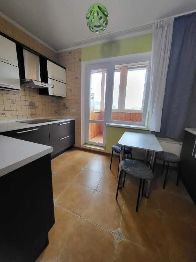 Фото Продаю 2 кімнатну квартиру, 55 кв. м, Василя Стуса вул. 23 Київ, ціна: 73500 USD, код 9635