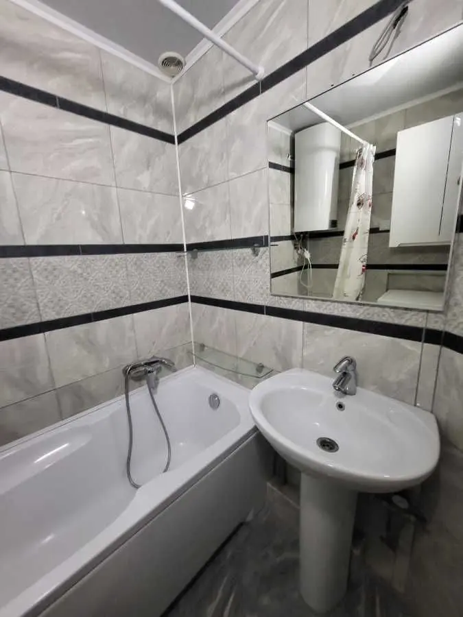 Фото Продаю 2 кімнатну квартиру, 55 кв. м, Василя Стуса вул. 23 Київ, ціна: 73500 USD, код 9635