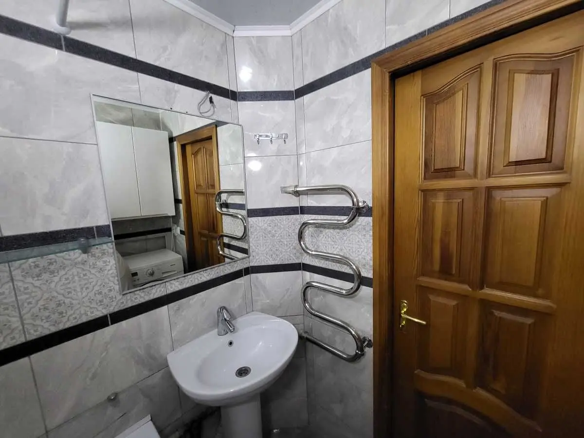 Фото Продаю 2 кімнатну квартиру, 55 кв. м, Василя Стуса вул. 23 Київ, ціна: 73500 USD, код 9635